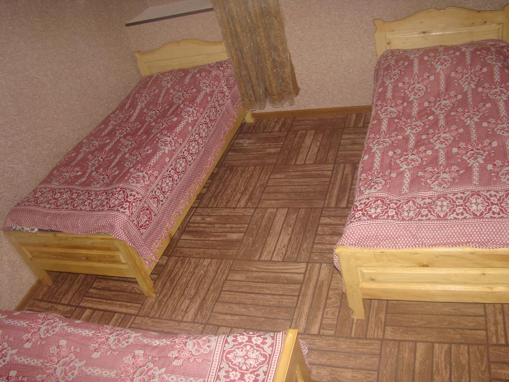Guest House Tavaduri Mestia Exterior photo